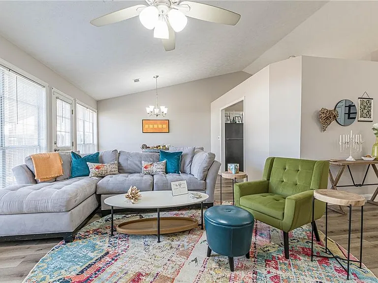 3195 Jorden Crest Ct — Photo 5