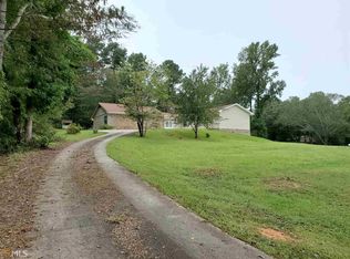2 Forest Pl, Newnan, GA 30263