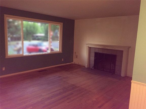3rd image of 15904 SE 8th St