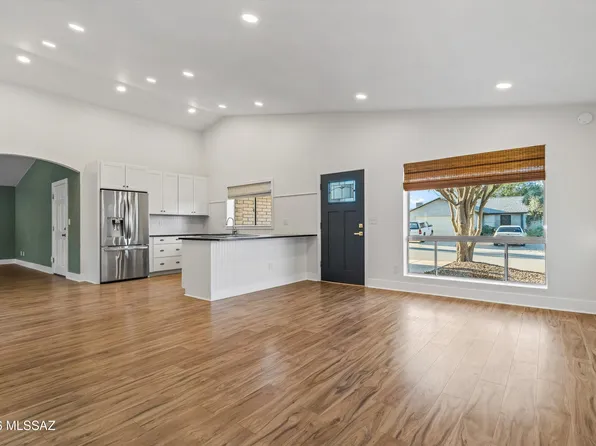 7768 N Barque Pl, Tucson, AZ 85741