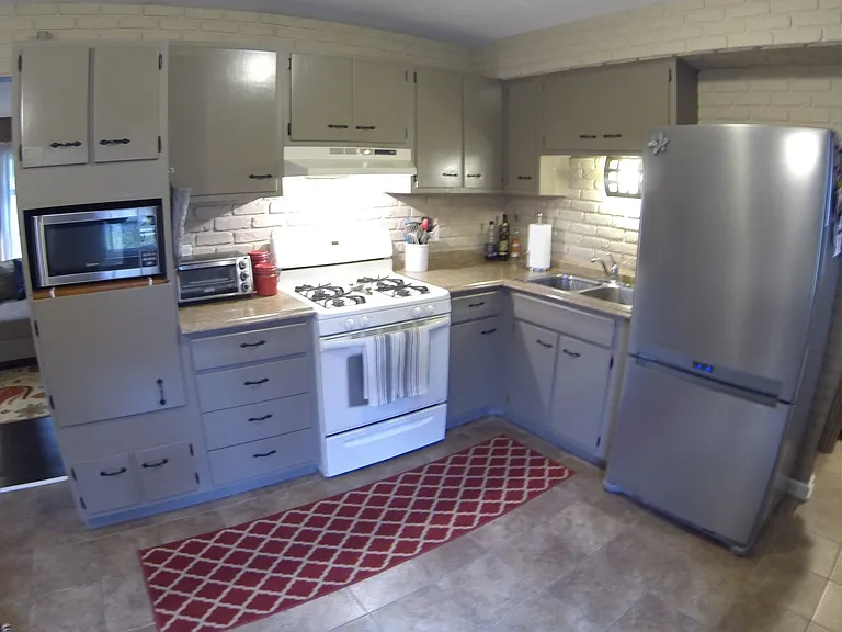 563 Janet Dr — Photo 5