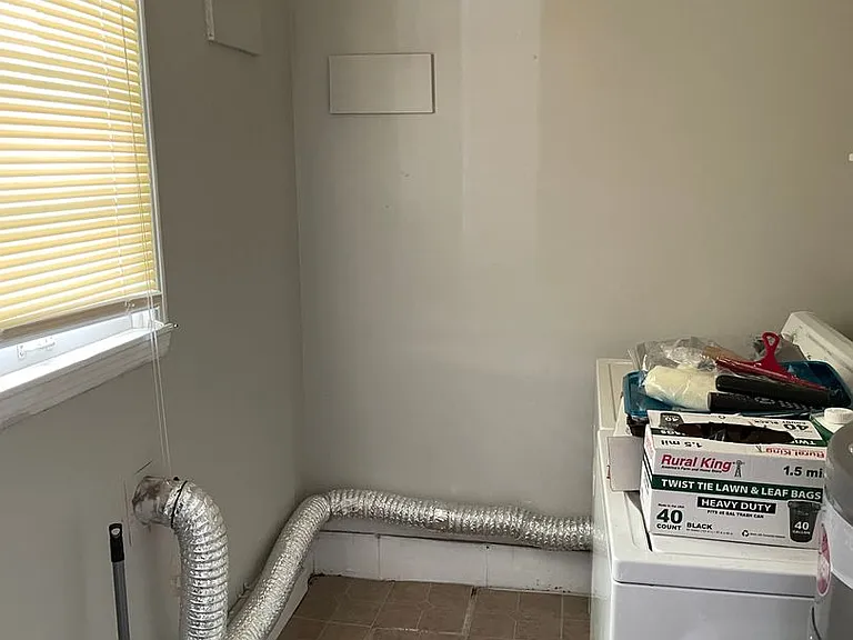 230 Downer Dr — Photo 15