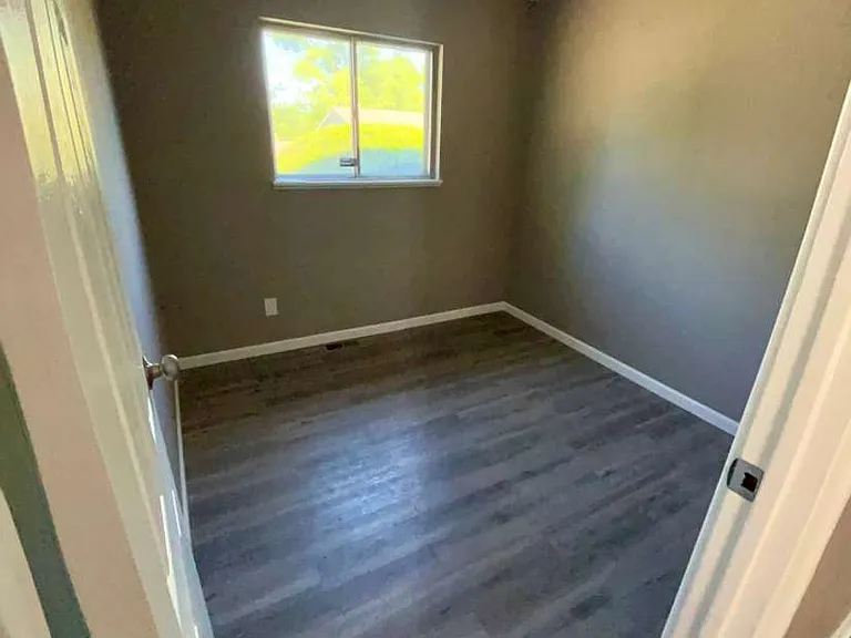 10432 Baron Dr — Photo 9