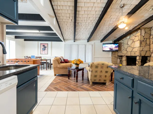 Stoneybrook Apartments, 2739 N Amidon Ave APT 4, Wichita, KS 67204