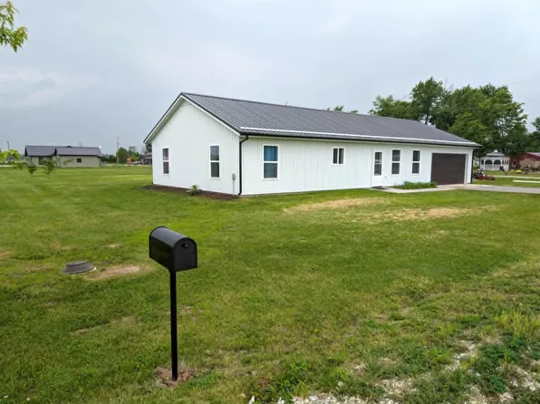 10 Andy Ct, Clark, MO 65243