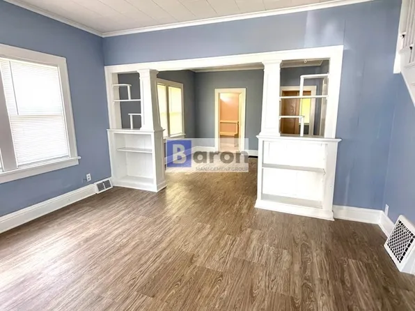 2408 Kenwood Ave, South Bend, IN 46628