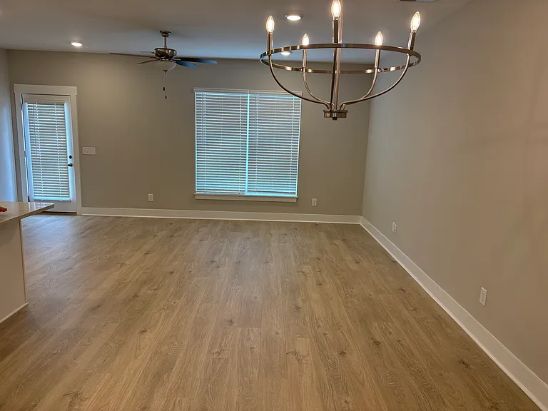 1411 Vanner Ct — Photo 8