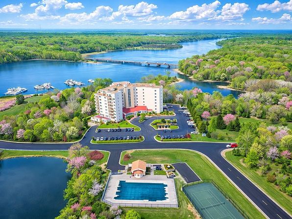 301 Beacon Ridge Dr UNIT 109