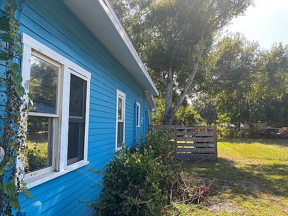 2nd image of 1494 18th St