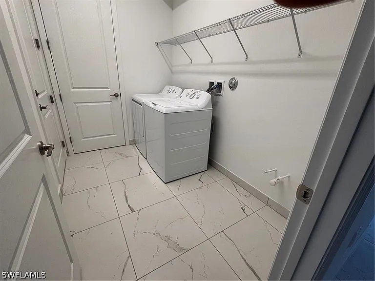 2864 Bloomfield Way — Photo 12
