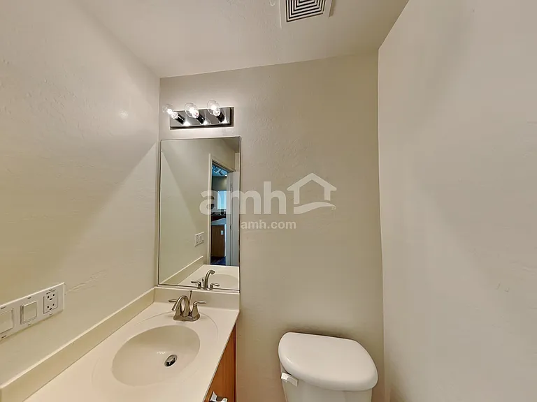 1509 S 123rd Dr — Photo 8