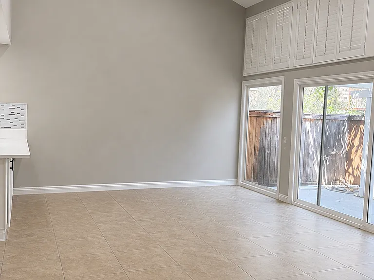 1404 N Tustin Ave #Y3 — Photo 3