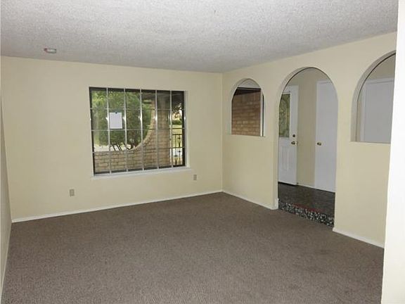 3rd image of 3425 Willowcrest Dr