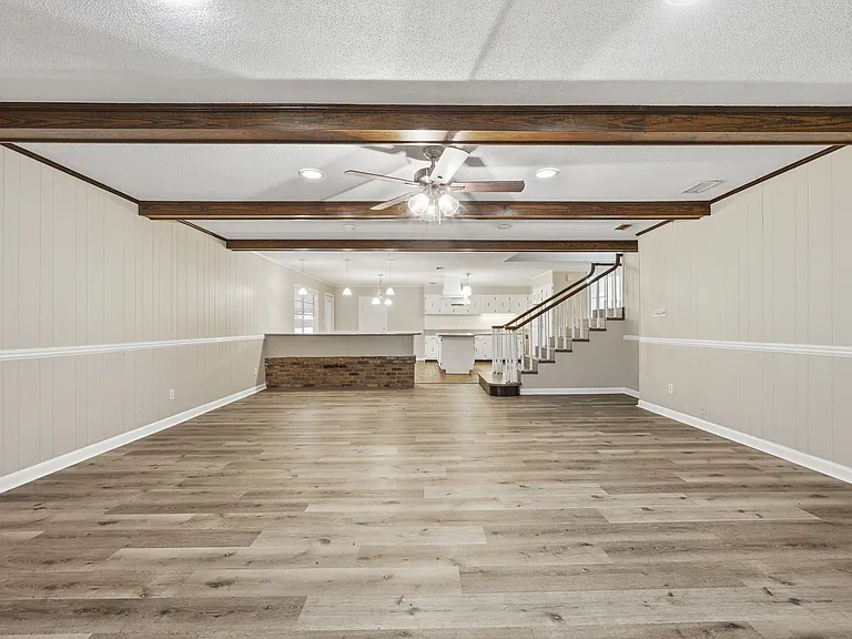 1906 Elaine Ave — Photo 15