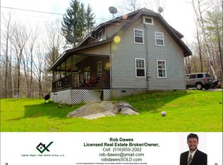 1379 Taborton Rd, Sand Lake, NY 12153