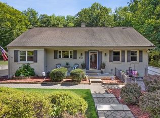 253 Runnymede Rd, Essex Fells, NJ 07021