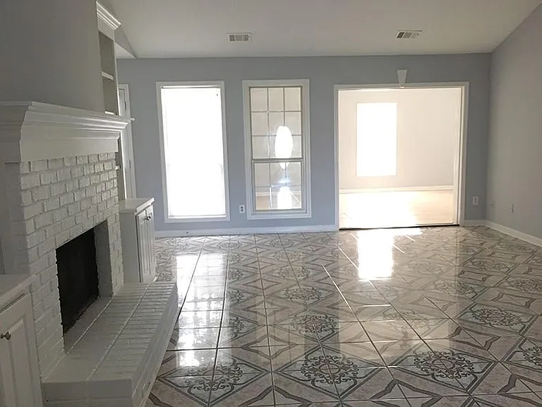 2515 Freemans Walk Dr — Photo 10