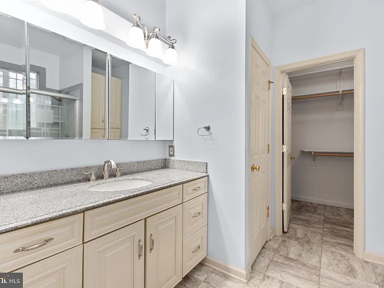 10721 Colbys Ln — Photo 22