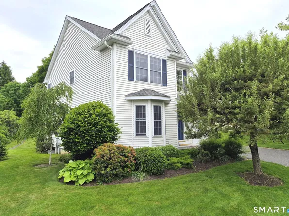 111 Logging Trail Road #111, Danbury, CT 06811