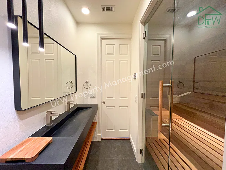 1205 Golden Gate Dr — Photo 17