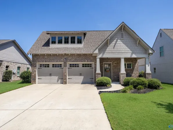 1365 Woodridge Pl, Gardendale, AL 35071