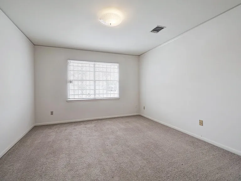 4002 Portsmouth Ave — Photo 8