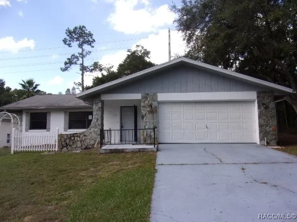 10244 N Academy Dr, Citrus Springs, FL 34434