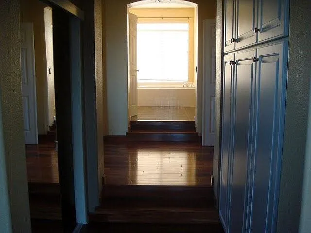 1 bed, 2948 sqft, $900 — Photo 3