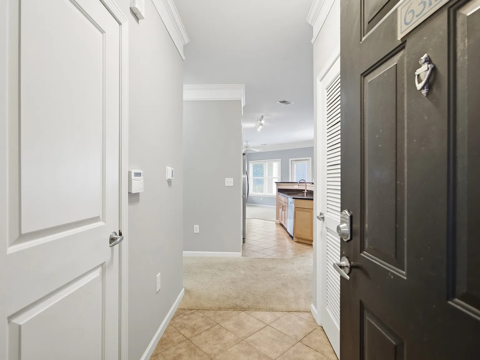 3 bed, 1304 sqft, $2,795 — Photo 2