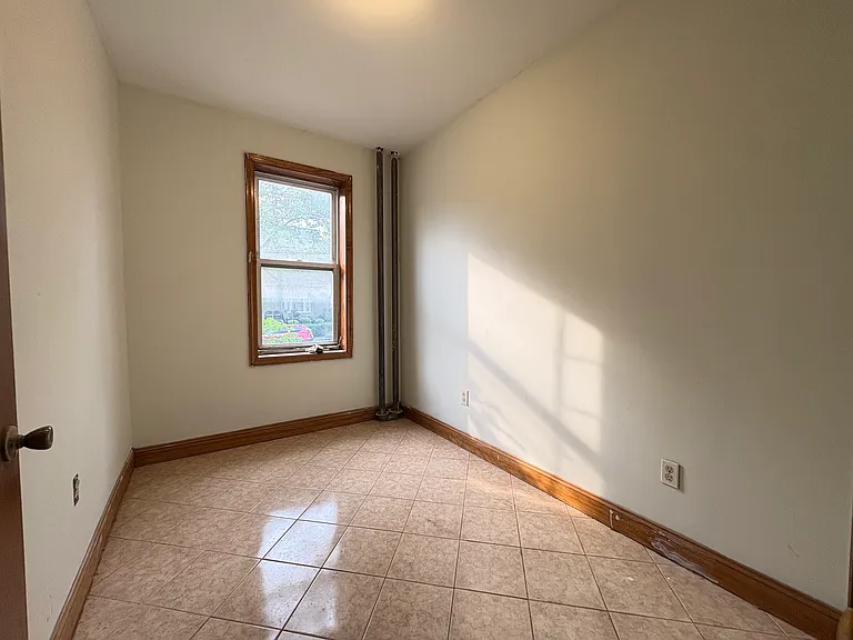 880 Kennedy Blvd #107 — Photo 8