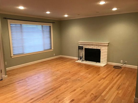 Living Room with working fireplace