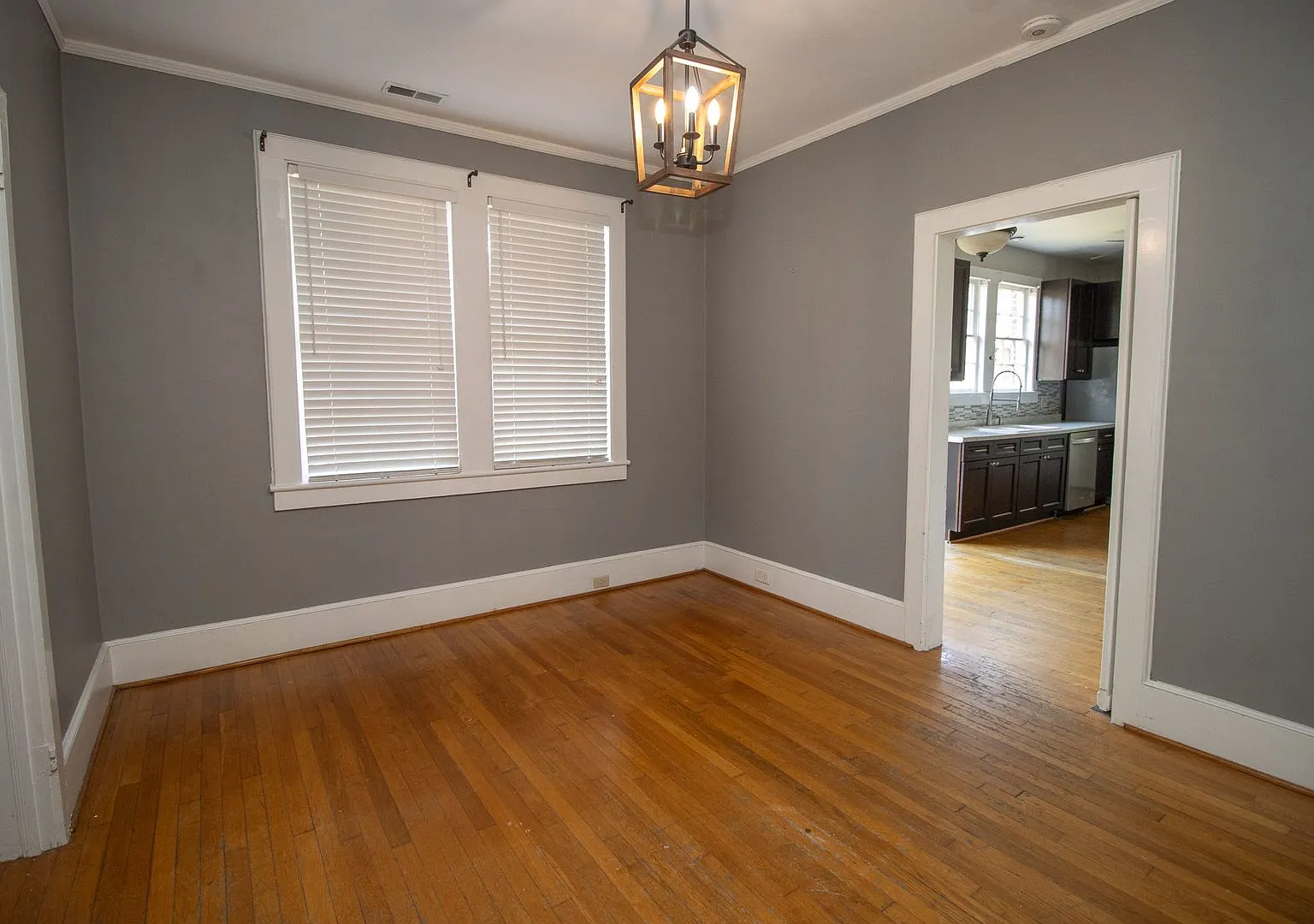 Charming 3 Bedroom Home in Desirable Heathwood! — Photo 4