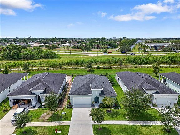 3rd image of 10814 SW Pacini Way
