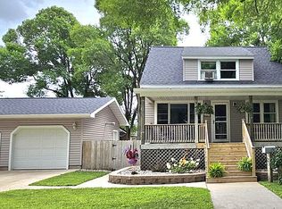 519 Dakota Ave, Gladstone, MI 49837