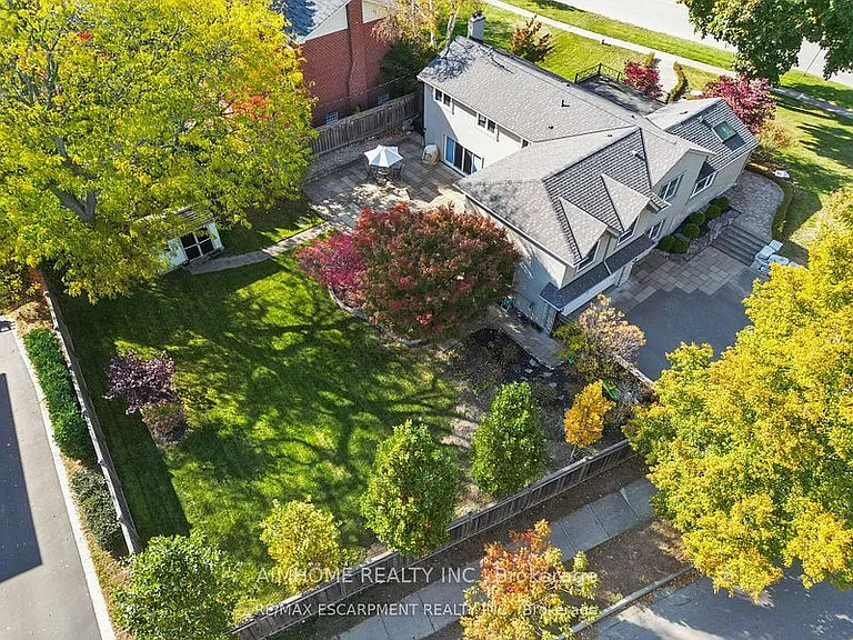 1300 Braeside Dr — Photo 17