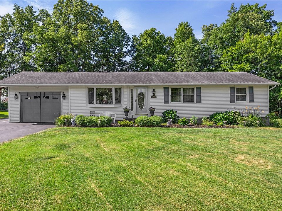 1st image of 244 Farmview Dr