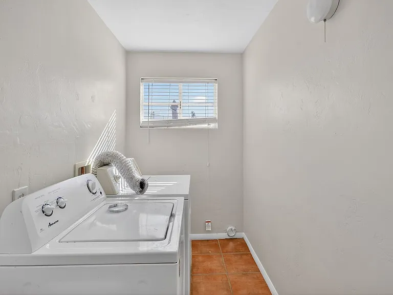 2272 E. Blacklidge Dr. — Photo 23