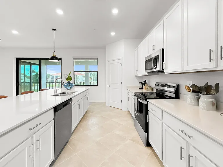5552 Summit Pointe Cir #13 — Photo 11