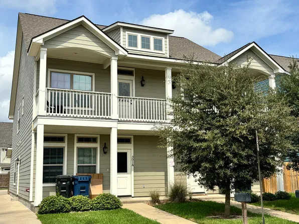 301 Live Oak St #B, College Station, TX 77840
