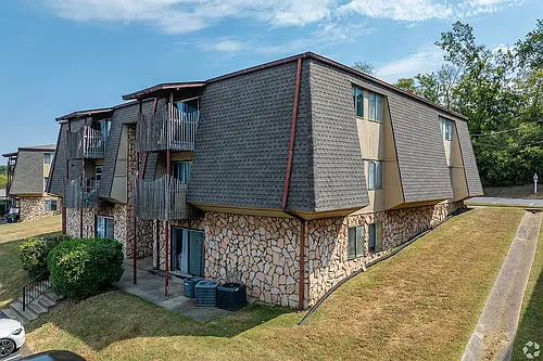 Hartford House Apartments Photo 1