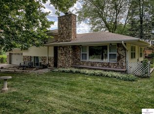 13815 Burdette St, Omaha, NE 68164