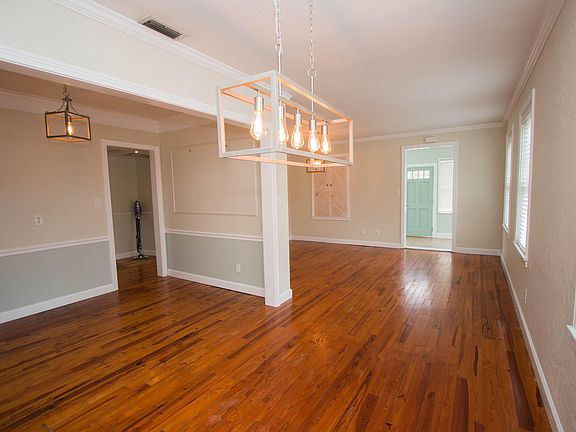 5th image of 256 S Seneca Blvd