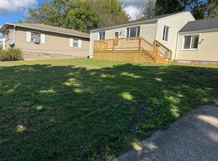 433 Gibbs Rd, Akron, OH 44312