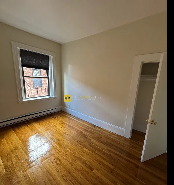 907 Boylston St #2