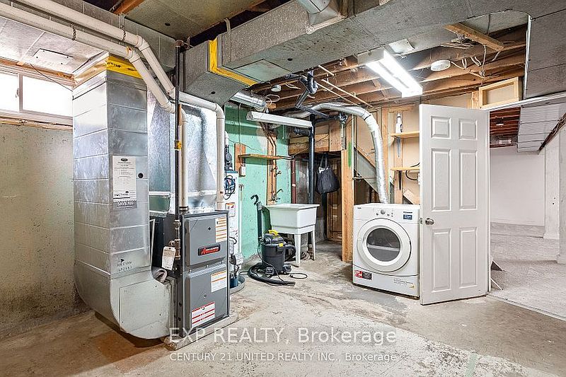 Peterborough House for rent - 5 Bedrooms — photo 31