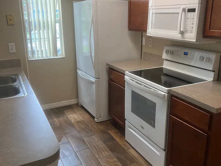 2727 N Poinciana Blvd #131 — Photo 3