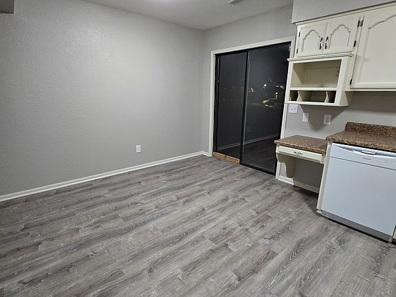 3rd image of 510 NE 6th St