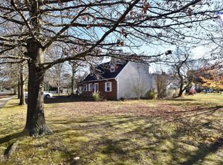 976 Grace Dr, Toms River, NJ 08753