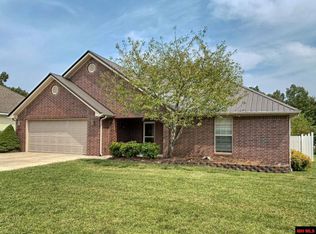 221 Sherman Dr, Gassville, AR 72635