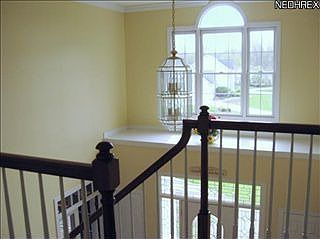 3rd image of 506 Meadowridge Way